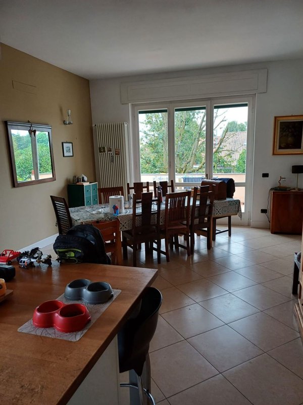 casa indipendente in vendita a Varallo Pombia