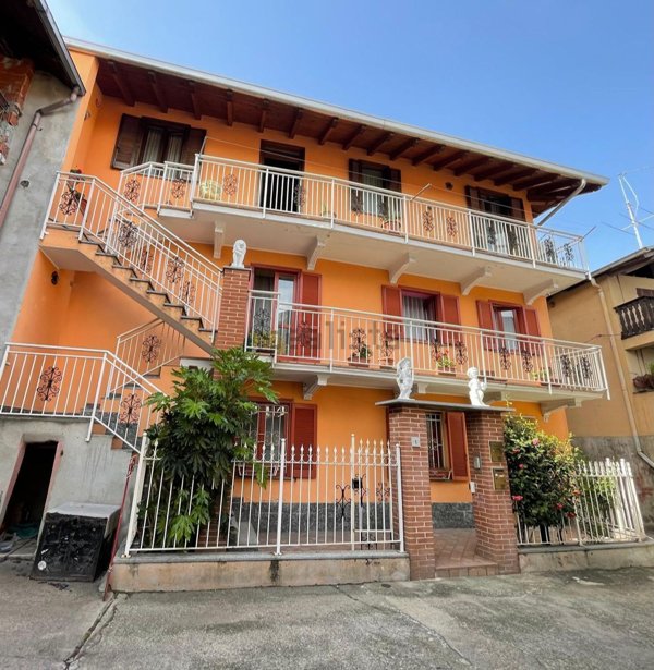 appartamento in vendita a Varallo Pombia