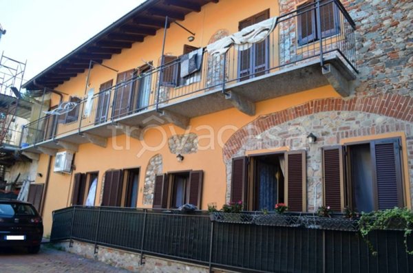 appartamento in vendita a Varallo Pombia