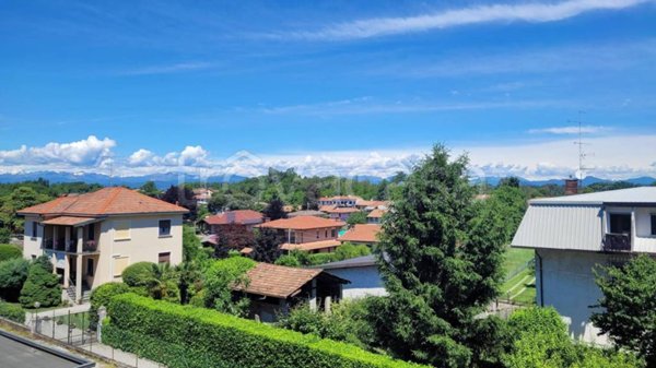 appartamento in vendita a Varallo Pombia