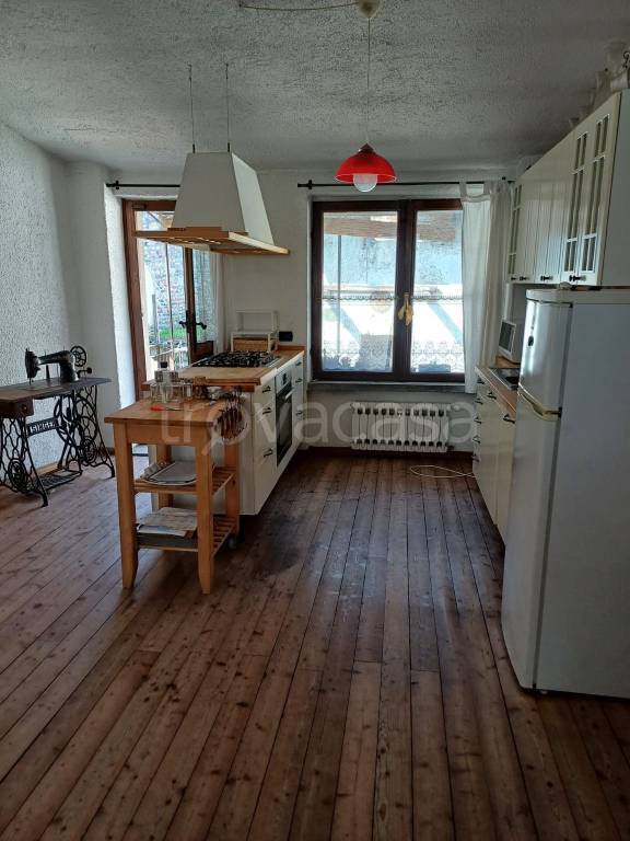 appartamento in vendita a Varallo Pombia