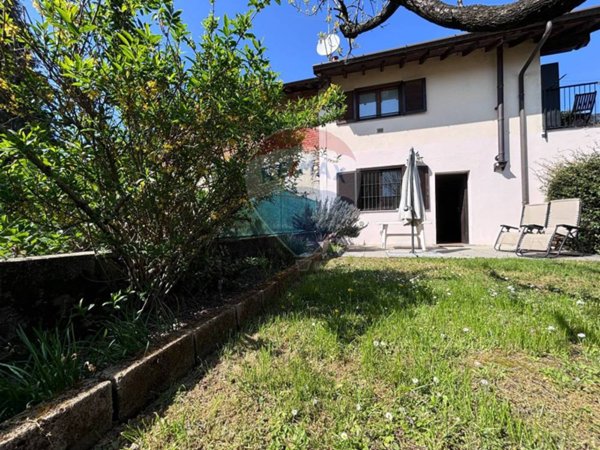 appartamento in vendita a Varallo Pombia