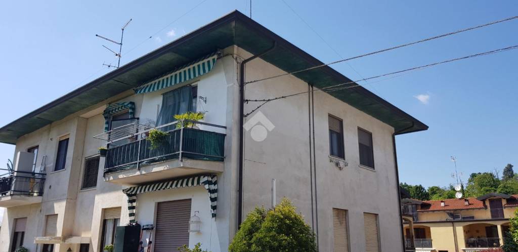 appartamento in vendita a Varallo Pombia