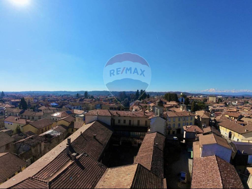 negozio in vendita a Varallo Pombia