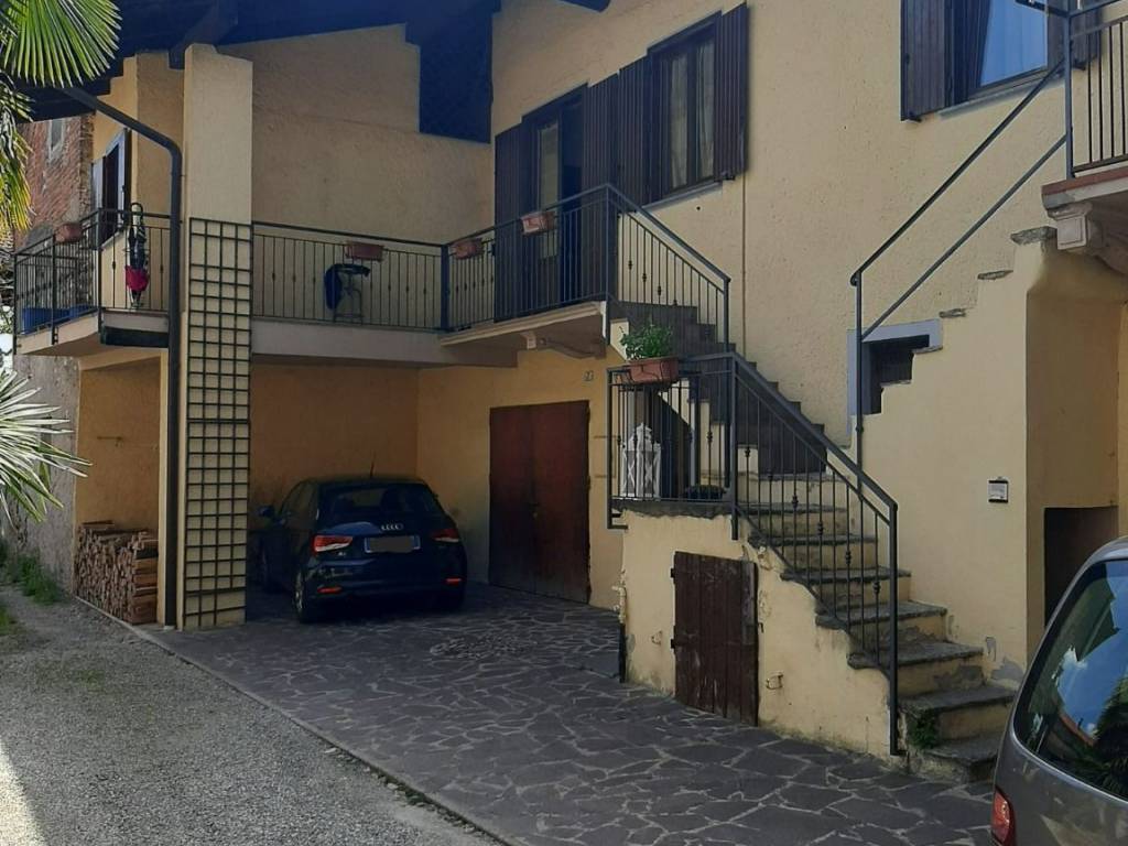 appartamento in vendita a Varallo Pombia