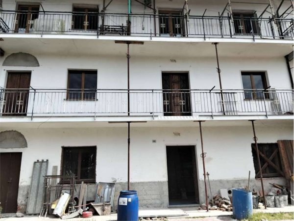 appartamento in vendita a Varallo Pombia