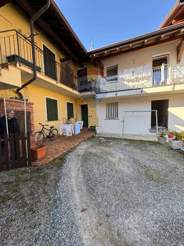 appartamento in vendita a Varallo Pombia