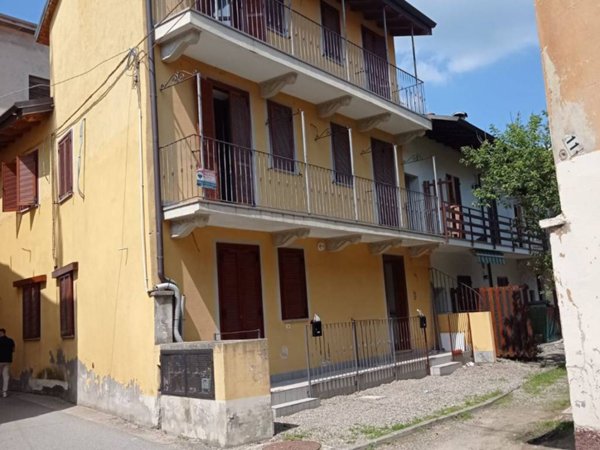 appartamento in vendita a Varallo Pombia