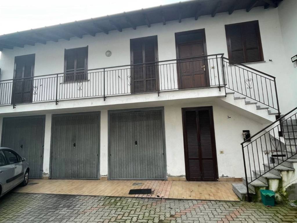 appartamento in vendita a Varallo Pombia