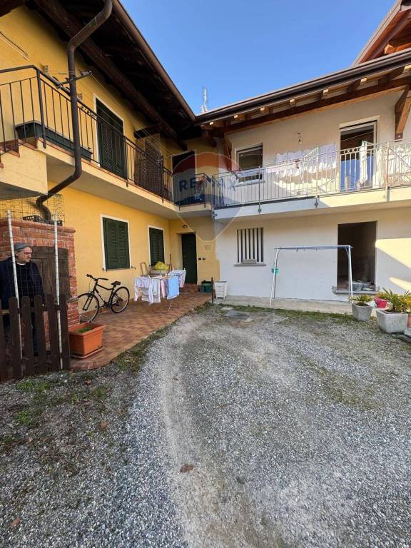 appartamento in vendita a Varallo Pombia