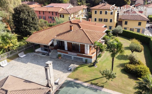 casa indipendente in vendita a Varallo Pombia
