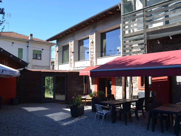 negozio in vendita a Varallo Pombia