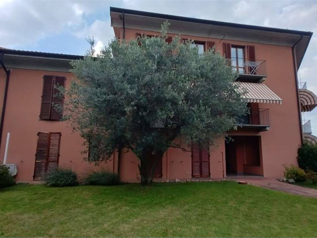appartamento in vendita a Varallo Pombia