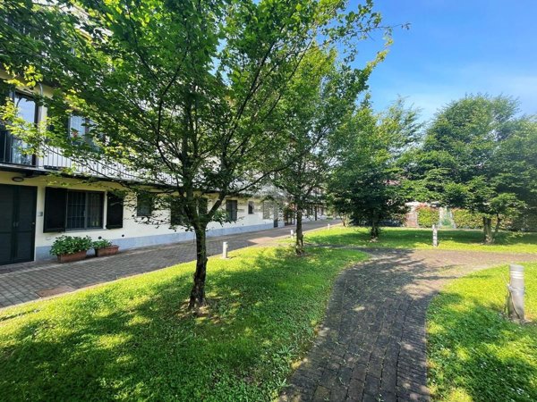 appartamento in vendita a Varallo Pombia