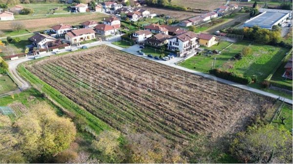 terreno agricolo in vendita a Varallo Pombia