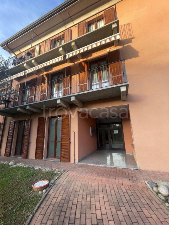 appartamento in vendita a Varallo Pombia