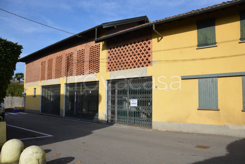 appartamento in vendita a Varallo Pombia