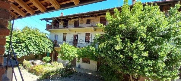 casale in vendita a Varallo Pombia
