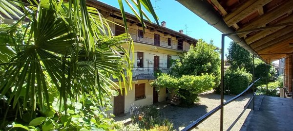casale in vendita a Varallo Pombia