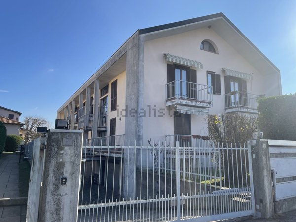 appartamento in vendita a Varallo Pombia