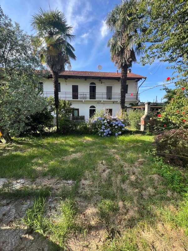 appartamento in vendita a Varallo Pombia