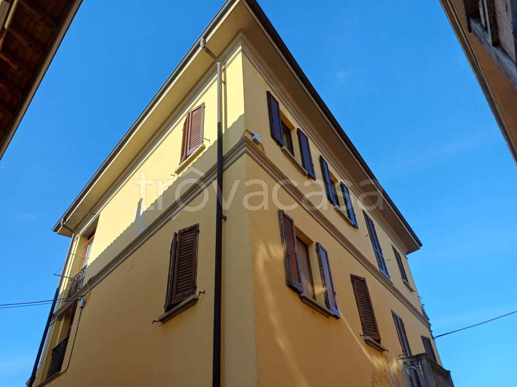 appartamento in vendita a Varallo Pombia