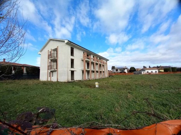 appartamento in vendita a Varallo Pombia