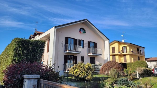 appartamento in vendita a Varallo Pombia