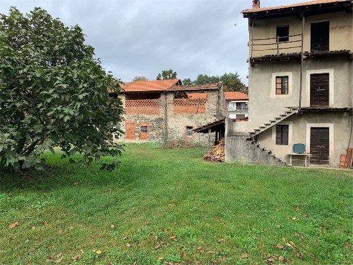 appartamento in vendita a Varallo Pombia