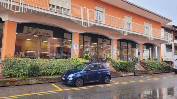 negozio in vendita a Varallo Pombia