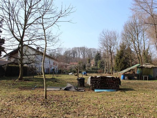 terreno agricolo in vendita a Varallo Pombia