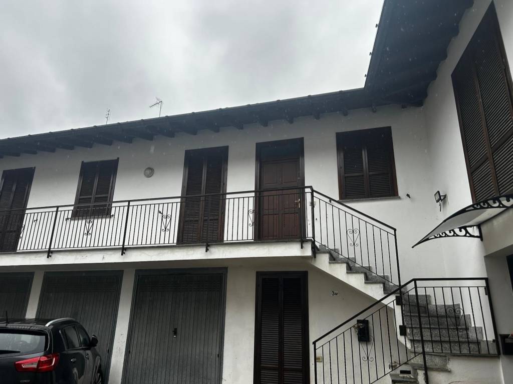 appartamento in vendita a Varallo Pombia