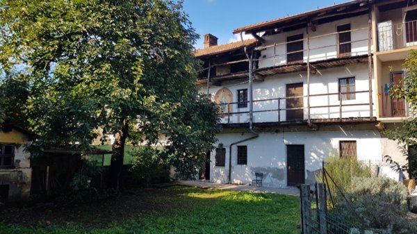 appartamento in vendita a Varallo Pombia