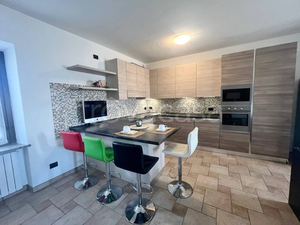 appartamento in vendita a Varallo Pombia