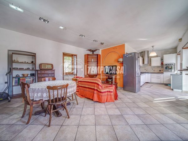 appartamento in vendita a Varallo Pombia