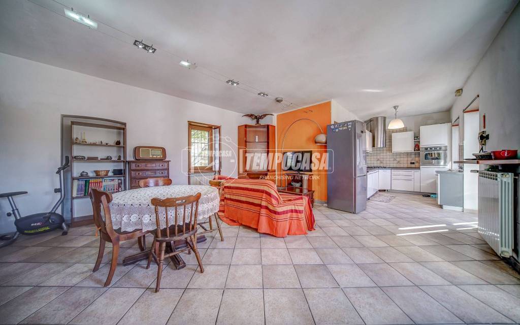 appartamento in vendita a Varallo Pombia