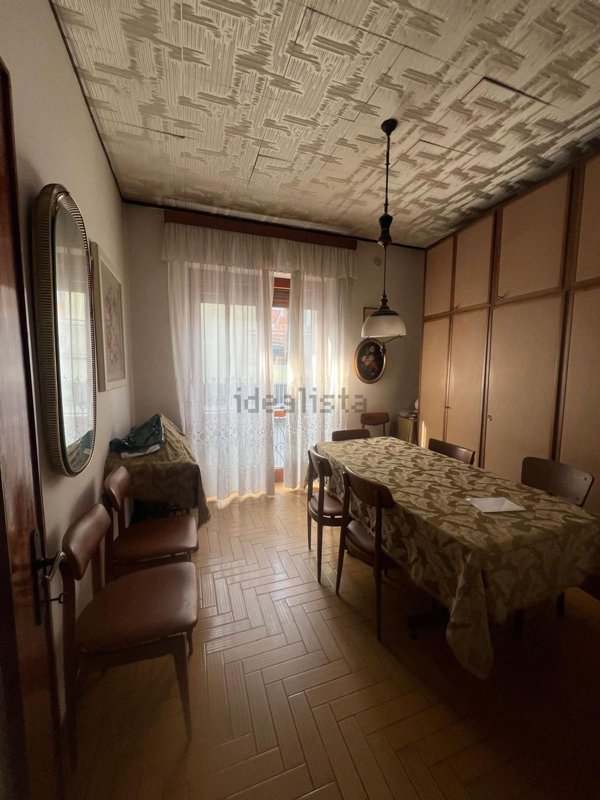 casa semindipendente in vendita a Varallo Pombia