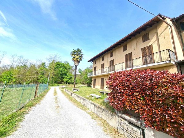 appartamento in vendita a Varallo Pombia