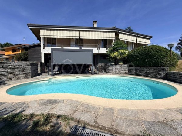 casa indipendente in vendita a Varallo Pombia