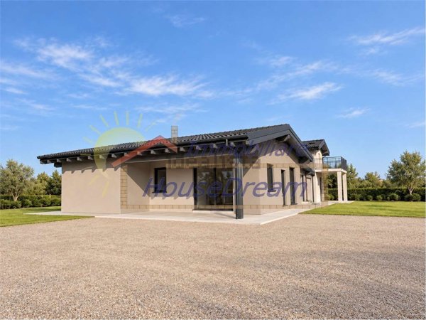casa indipendente in vendita a Varallo Pombia