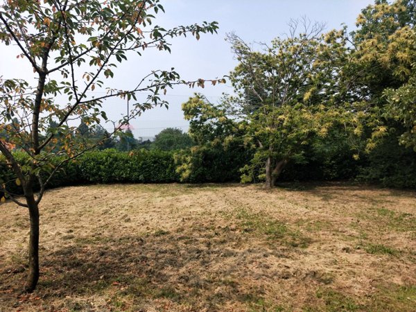 terreno in vendita a Varallo Pombia