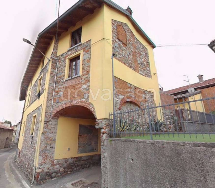 appartamento in vendita a Varallo Pombia