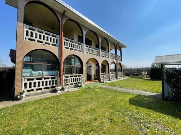casa indipendente in vendita a Vespolate