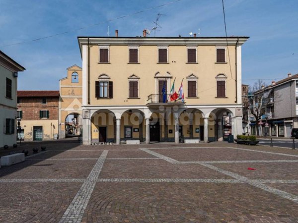 negozio in vendita a Vespolate