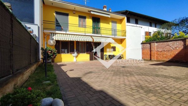 casa indipendente in vendita a Vicolungo