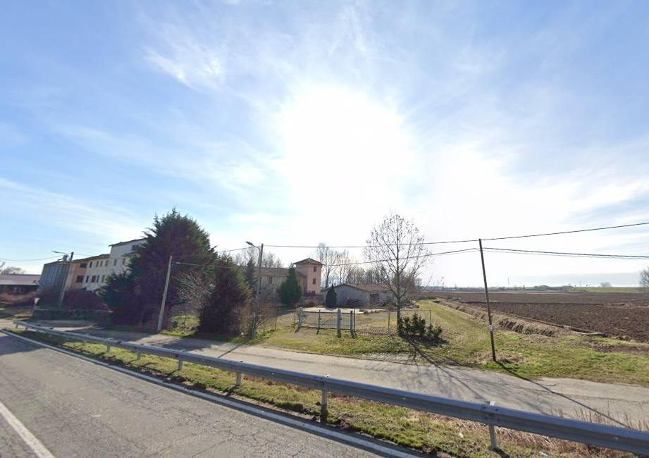 casale in vendita a Vicolungo