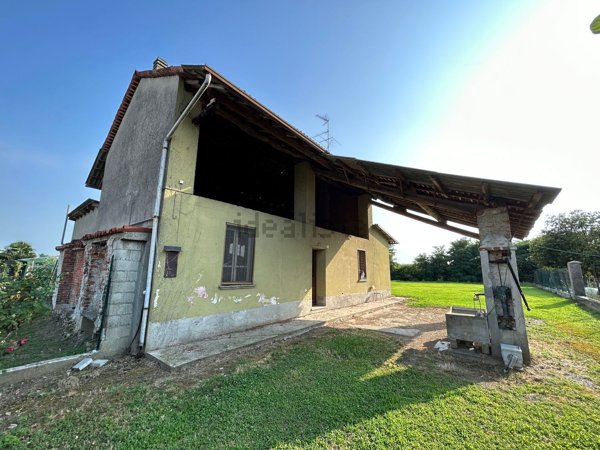 casa indipendente in vendita a Vicolungo