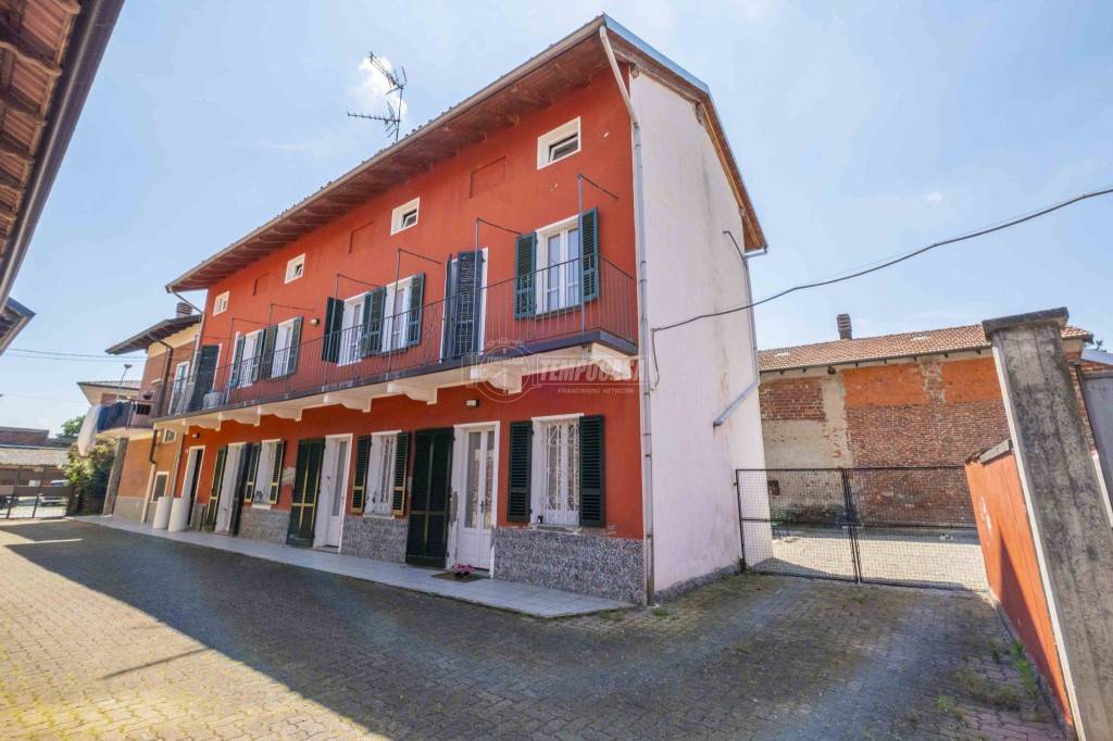 casa indipendente in vendita a Vicolungo