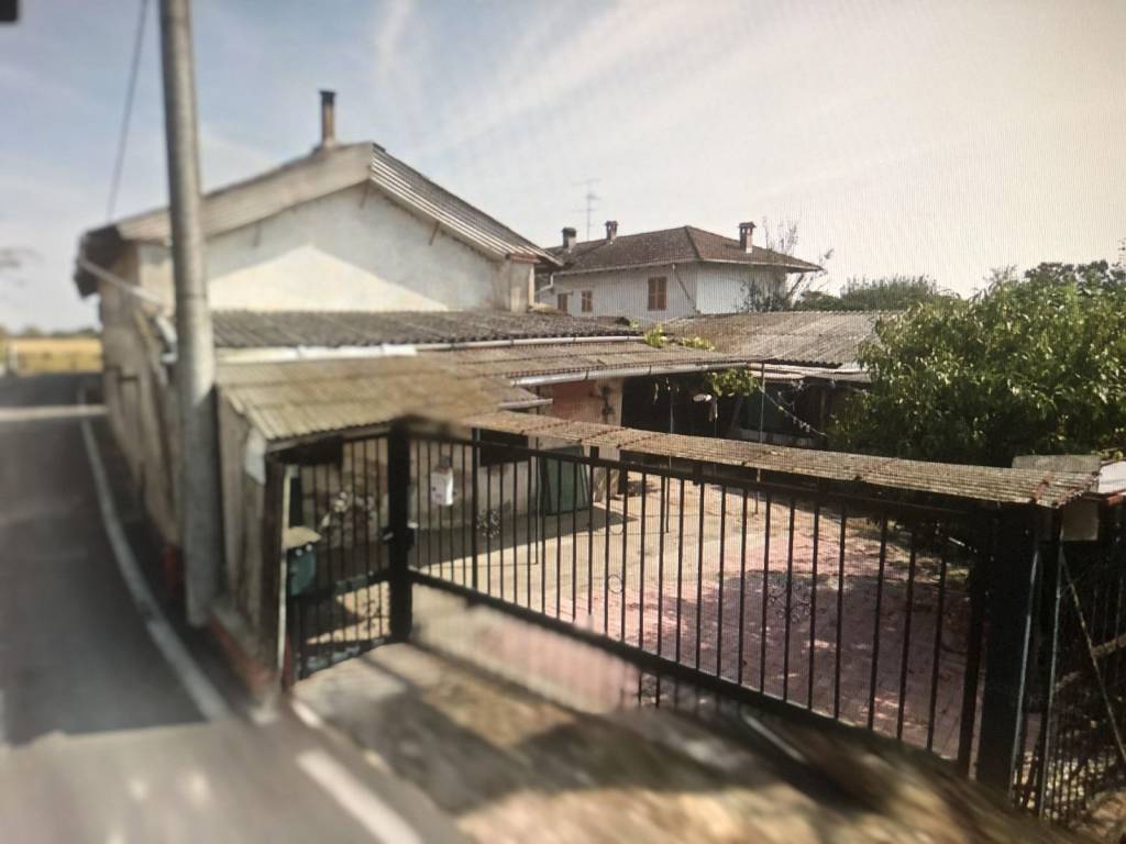 casa indipendente in vendita a Vinzaglio