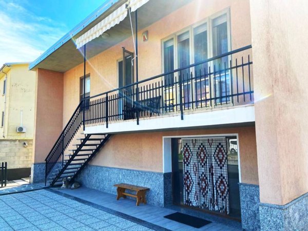 casa indipendente in vendita a Vinzaglio